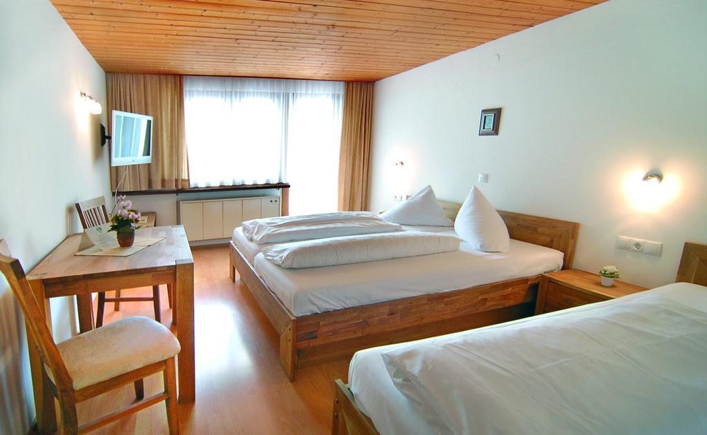 Gasthof Bad Sonnenberg Nueziders Phòng bức ảnh