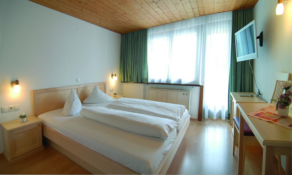 Gasthof Bad Sonnenberg Nueziders Phòng bức ảnh